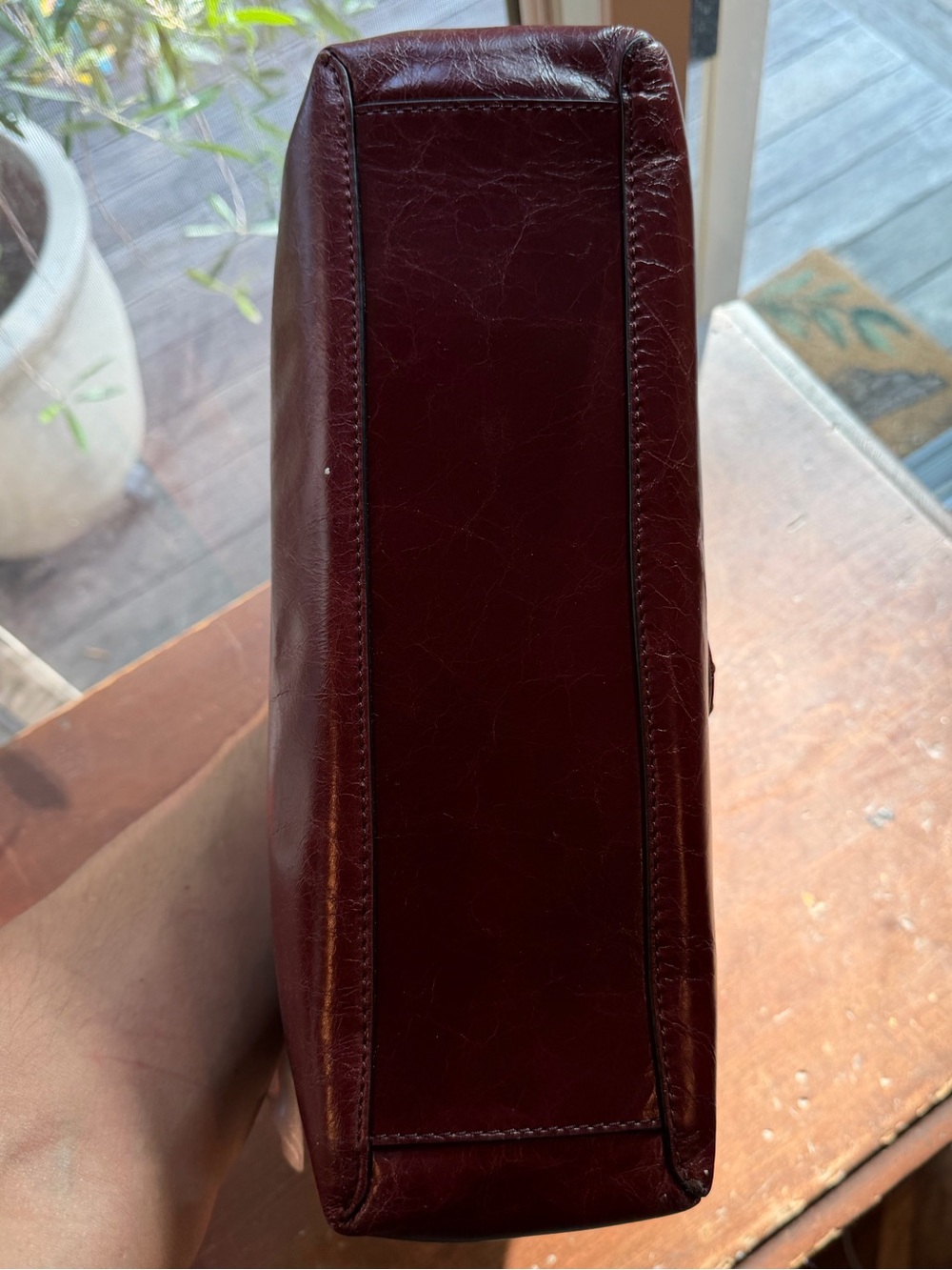 NWT - MARC JACOBS Studded Leather Clutch Bag in Deep Burgundy - Picture 10 of 15